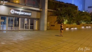 Kattyblake no Puede Evitar Masturbarse En Los Baños De La Ciudad Bucaramanga